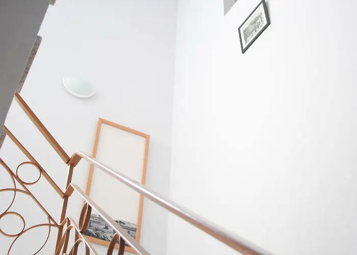 Cacula, Local 토레드몽코보